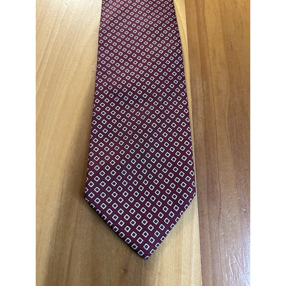 Polo Ralph Lauren Men’s Neck Tie. Maroon. Geometric Print.